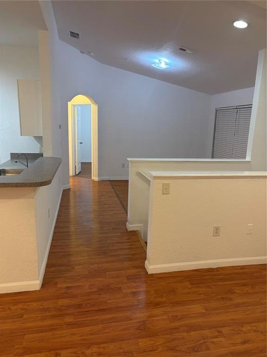 For Sale: $199,999 (2 beds, 2 baths, 1170 Square Feet)