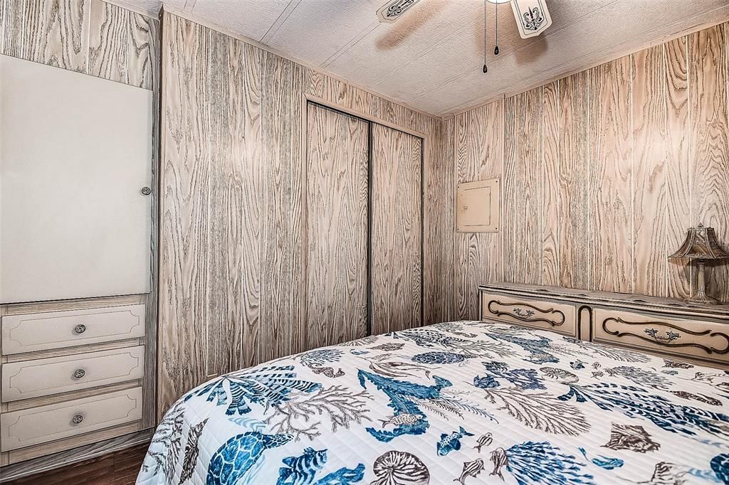 合同活跃: $109,000 (2 贝兹, 1 浴室, 768 平方英尺)