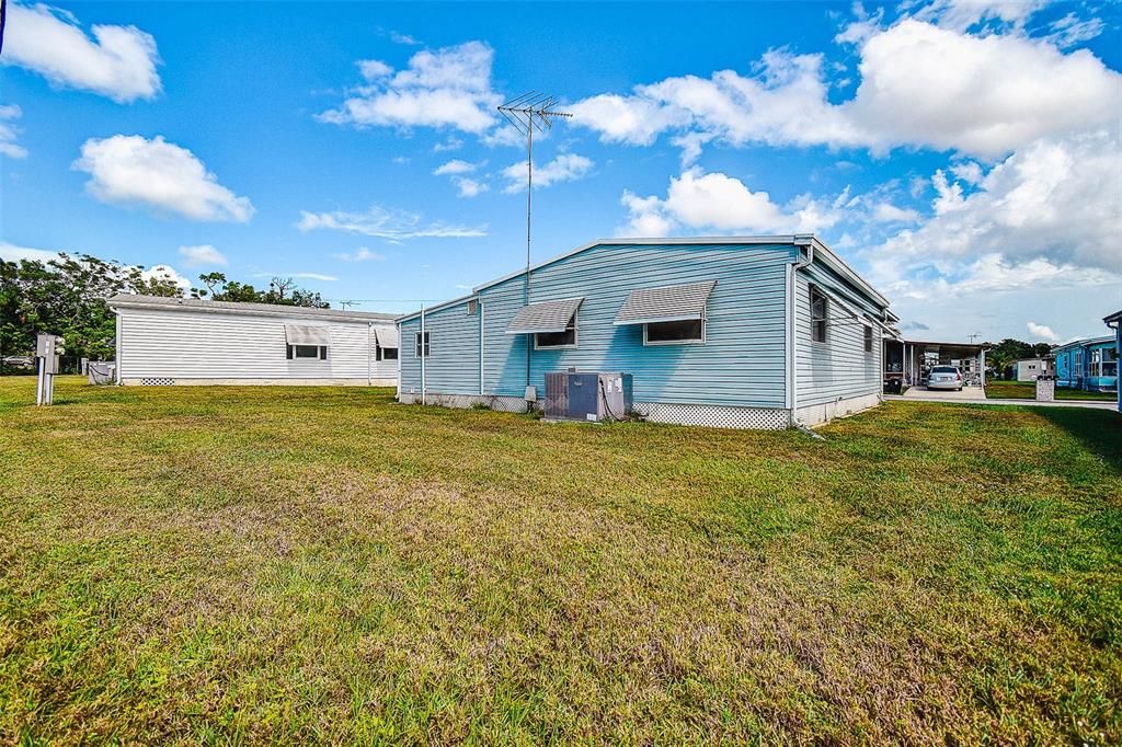 合同活跃: $109,000 (2 贝兹, 1 浴室, 768 平方英尺)