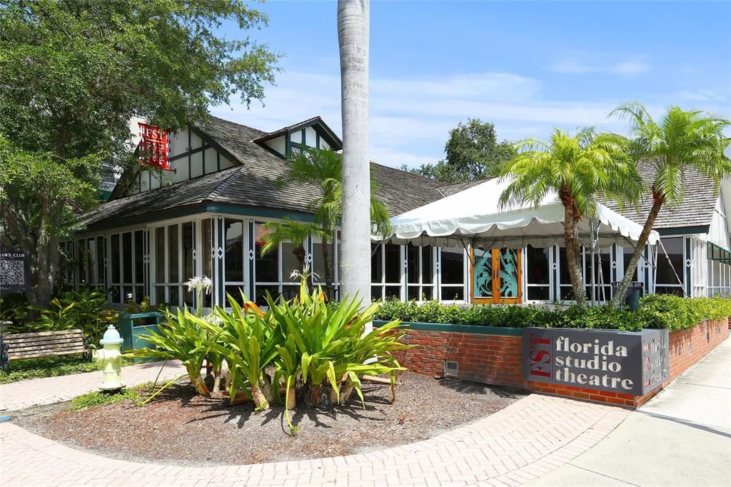 待售: $899,000 (5 贝兹, 3 浴室, 1589 平方英尺)