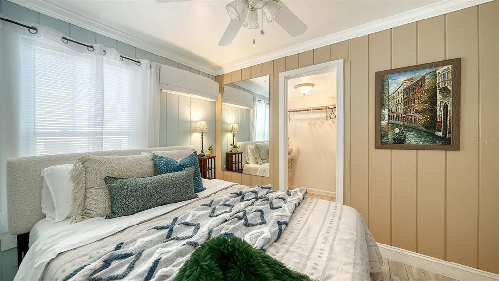 待售: $899,000 (5 贝兹, 3 浴室, 1589 平方英尺)