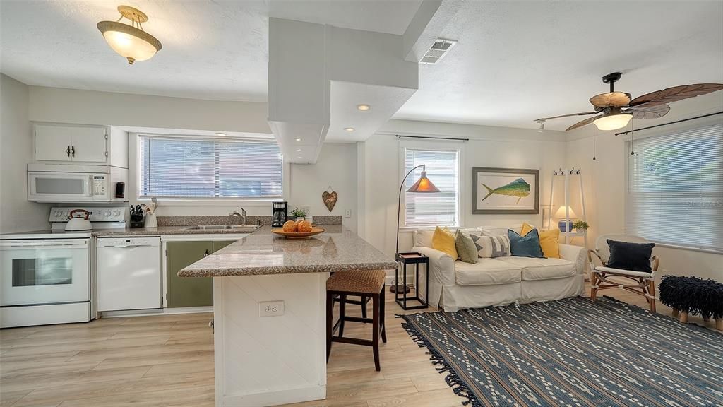 待售: $899,000 (5 贝兹, 3 浴室, 1589 平方英尺)