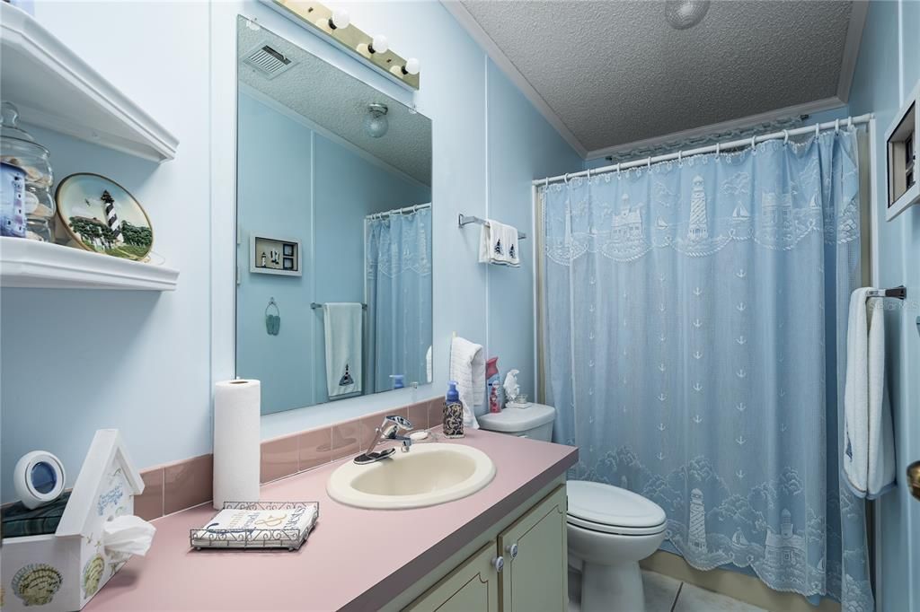 For Sale: $239,500 (2 beds, 2 baths, 1295 Square Feet)