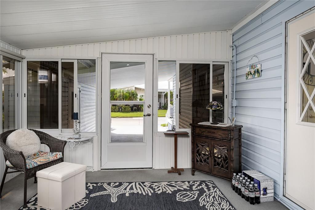 For Sale: $239,500 (2 beds, 2 baths, 1295 Square Feet)