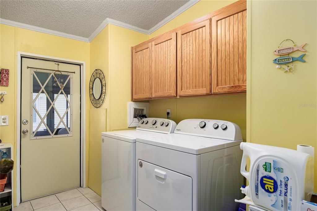 For Sale: $239,500 (2 beds, 2 baths, 1295 Square Feet)