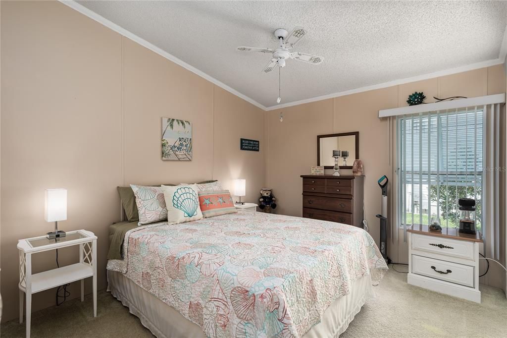 For Sale: $239,500 (2 beds, 2 baths, 1295 Square Feet)