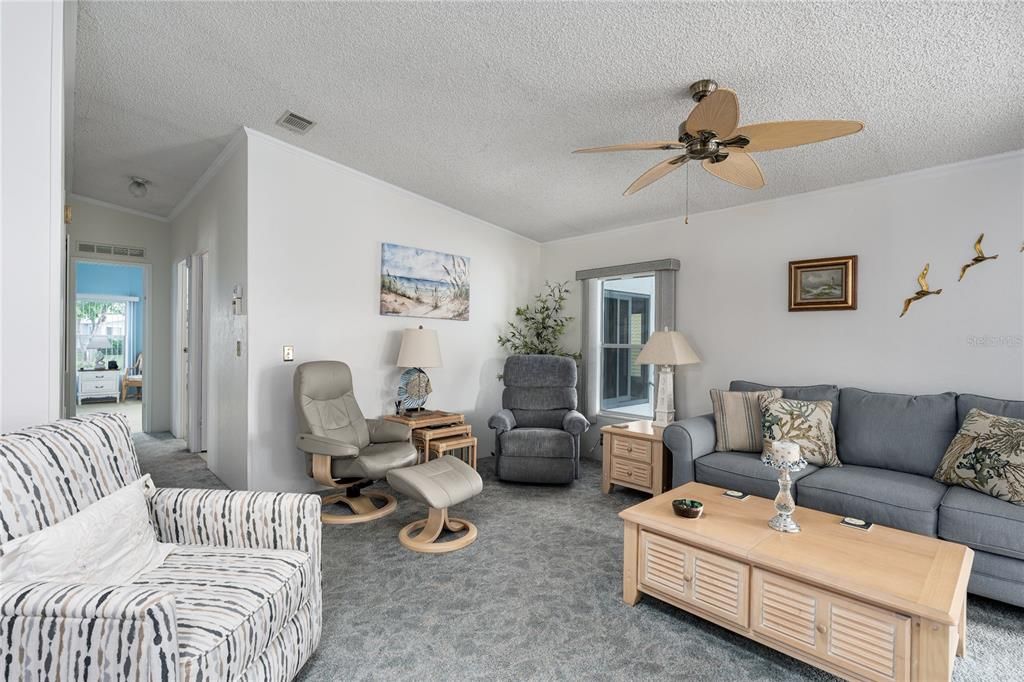 For Sale: $239,500 (2 beds, 2 baths, 1295 Square Feet)