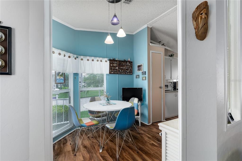 For Sale: $239,500 (2 beds, 2 baths, 1295 Square Feet)