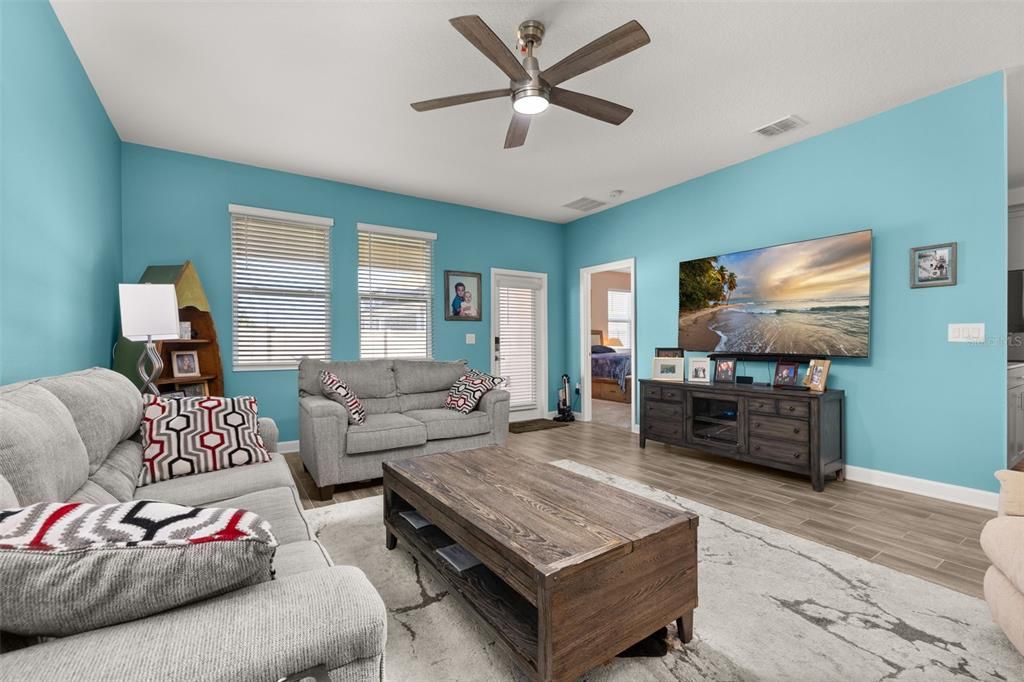 For Sale: $435,000 (4 beds, 3 baths, 2151 Square Feet)