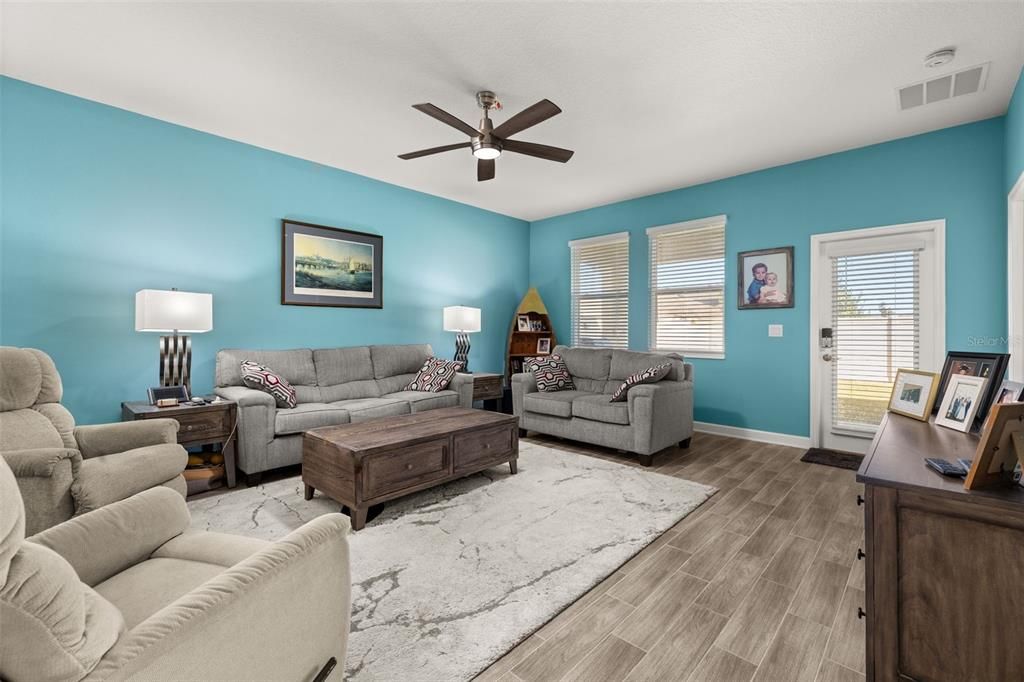 For Sale: $435,000 (4 beds, 3 baths, 2151 Square Feet)