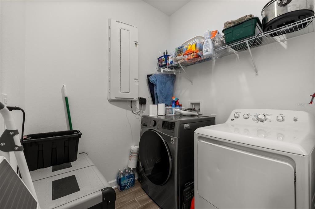 For Sale: $435,000 (4 beds, 3 baths, 2151 Square Feet)