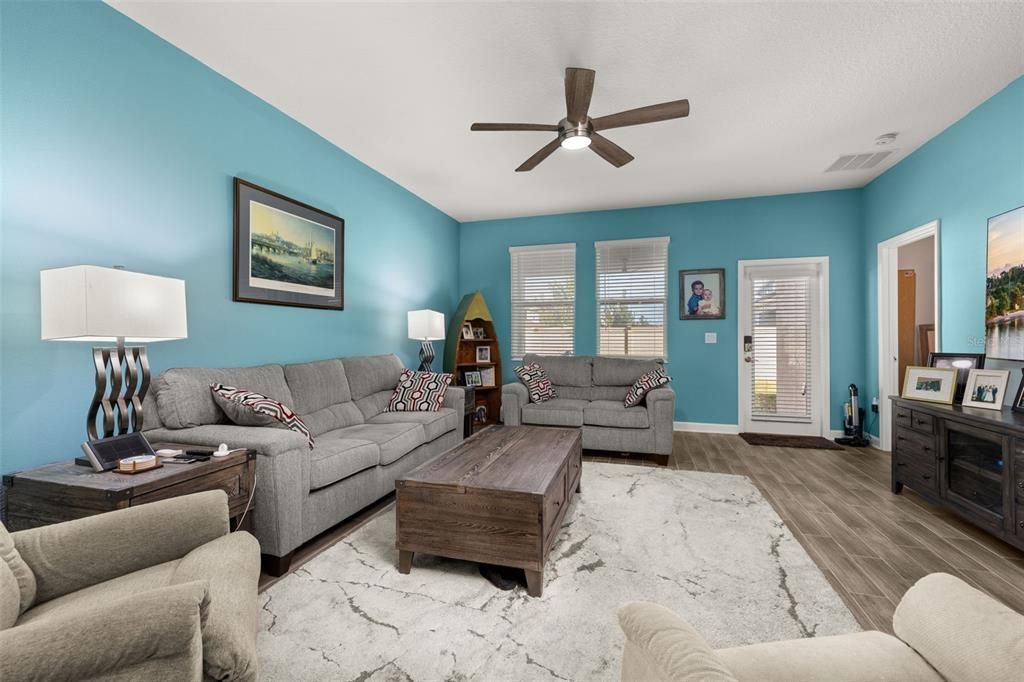 For Sale: $435,000 (4 beds, 3 baths, 2151 Square Feet)