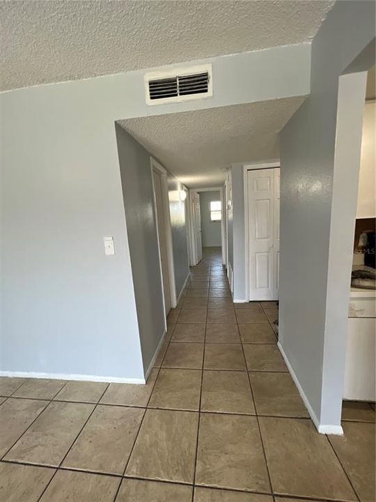 For Rent: $1,750 (3 beds, 2 baths, 893 Square Feet)