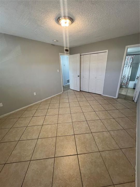 For Rent: $1,750 (3 beds, 2 baths, 893 Square Feet)