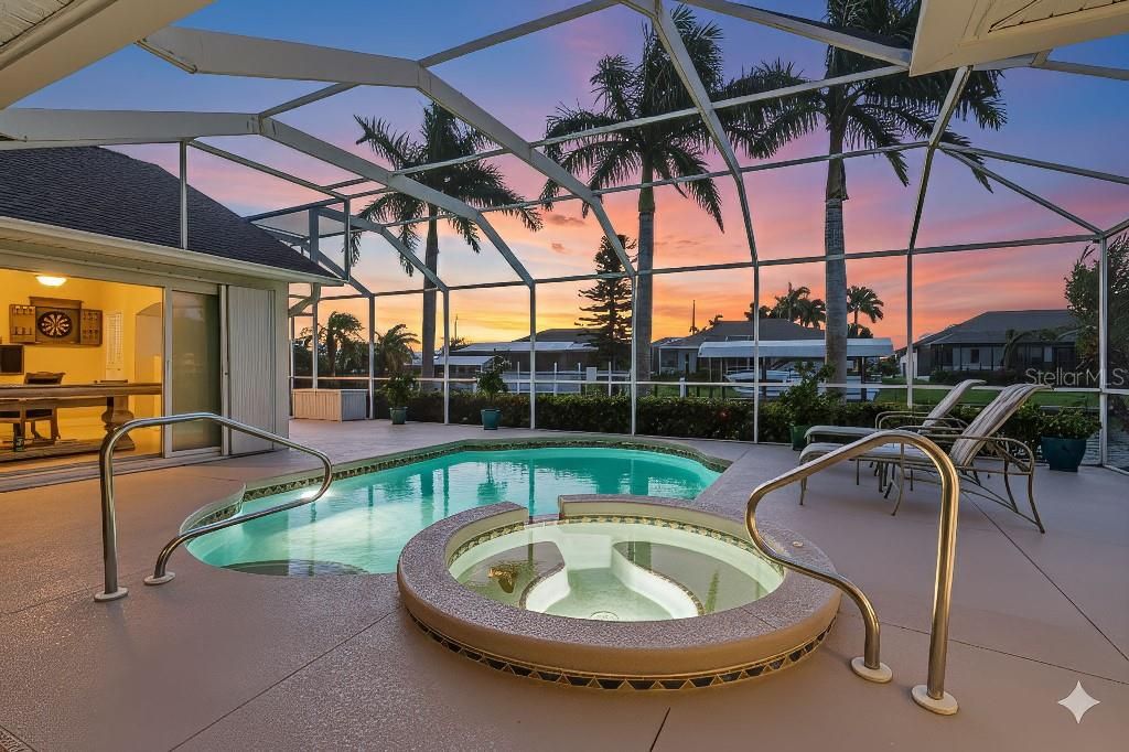 На продажу: $799,999 (3 спален, 2 ванн, 2527 Квадратных фут)