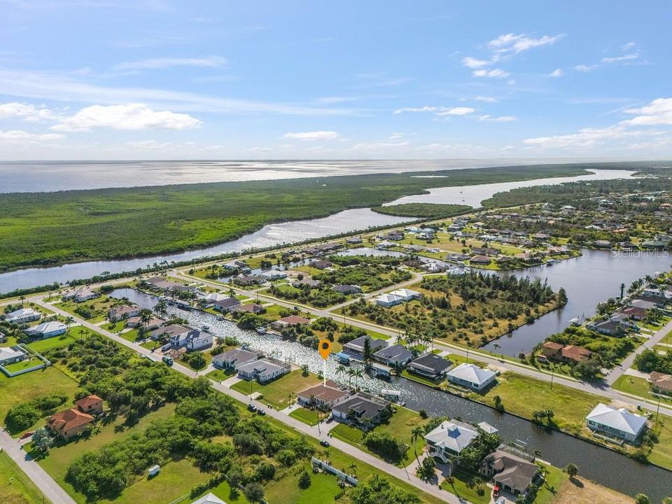 На продажу: $799,999 (3 спален, 2 ванн, 2527 Квадратных фут)