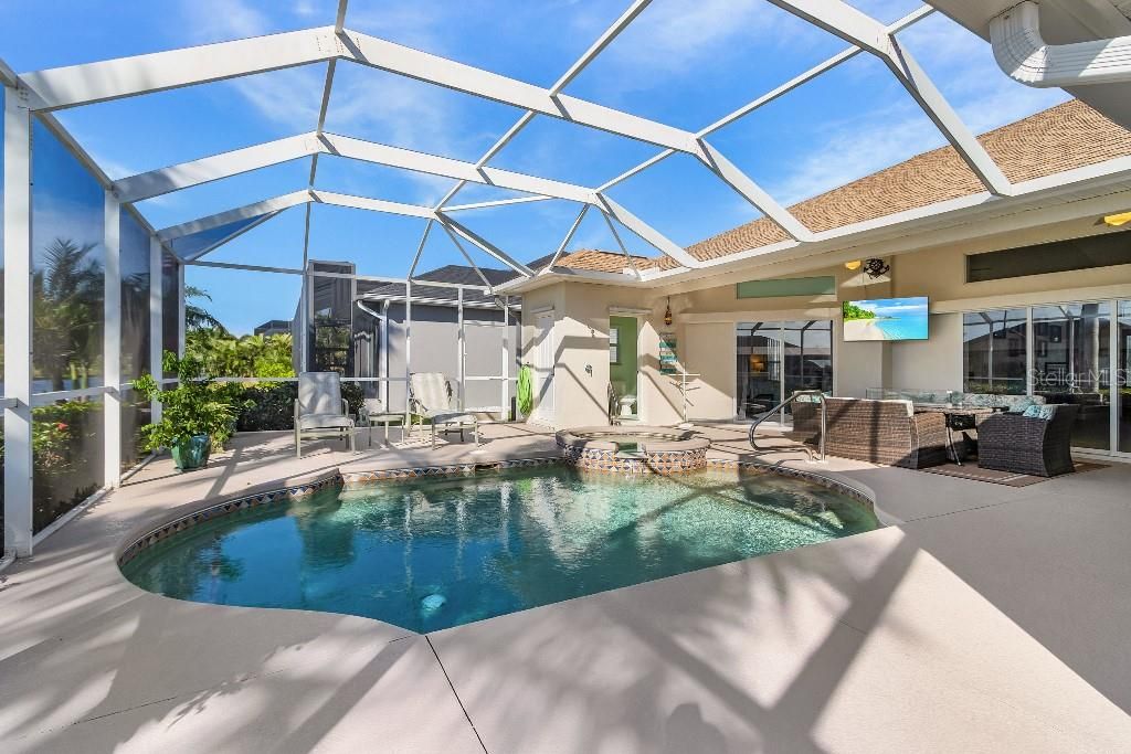 На продажу: $799,999 (3 спален, 2 ванн, 2527 Квадратных фут)