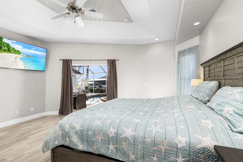 На продажу: $799,999 (3 спален, 2 ванн, 2527 Квадратных фут)