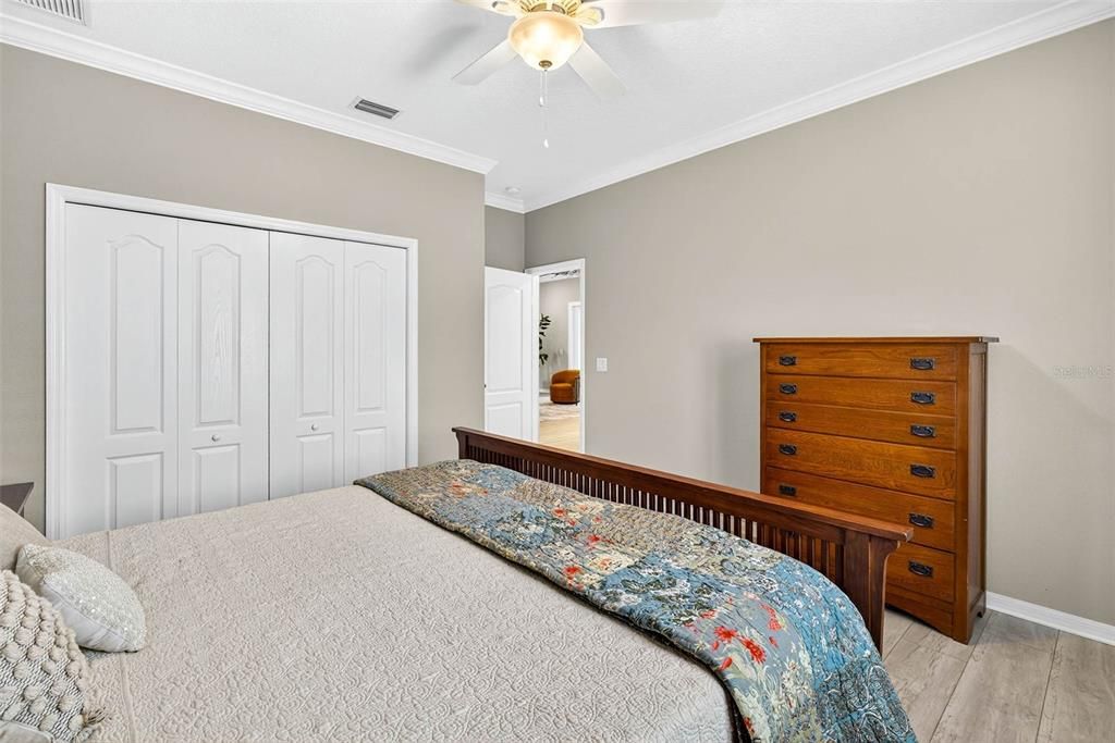 Под контрактом: $682,000 (3 спален, 2 ванн, 2908 Квадратных фут)