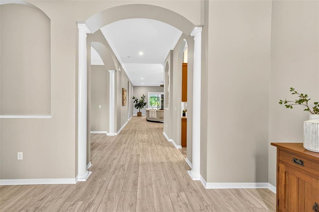 Под контрактом: $682,000 (3 спален, 2 ванн, 2908 Квадратных фут)