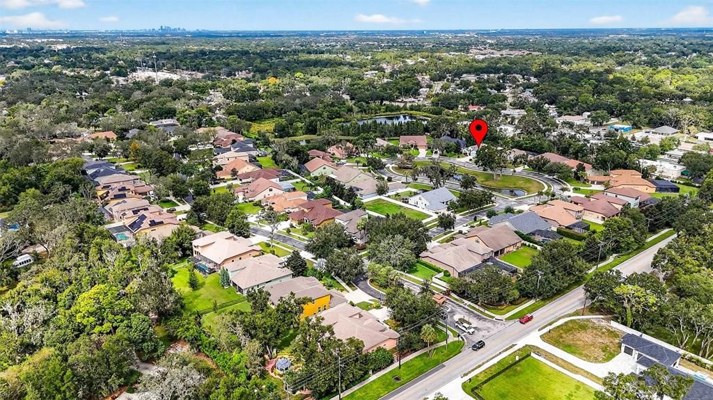 Под контрактом: $682,000 (3 спален, 2 ванн, 2908 Квадратных фут)