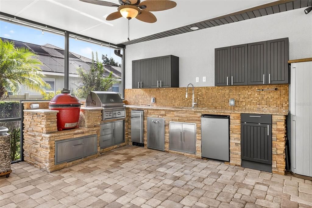 Под контрактом: $682,000 (3 спален, 2 ванн, 2908 Квадратных фут)