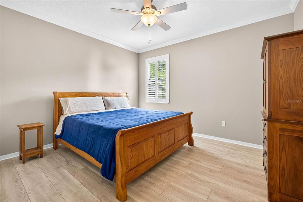 Под контрактом: $682,000 (3 спален, 2 ванн, 2908 Квадратных фут)