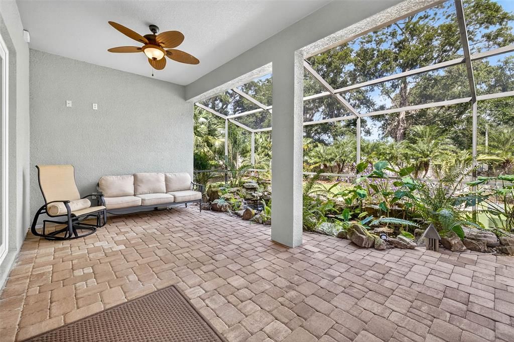 Под контрактом: $682,000 (3 спален, 2 ванн, 2908 Квадратных фут)