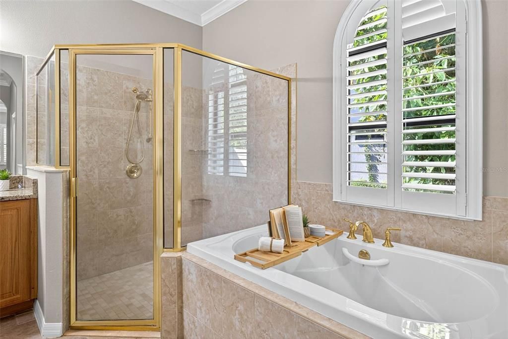 Под контрактом: $682,000 (3 спален, 2 ванн, 2908 Квадратных фут)