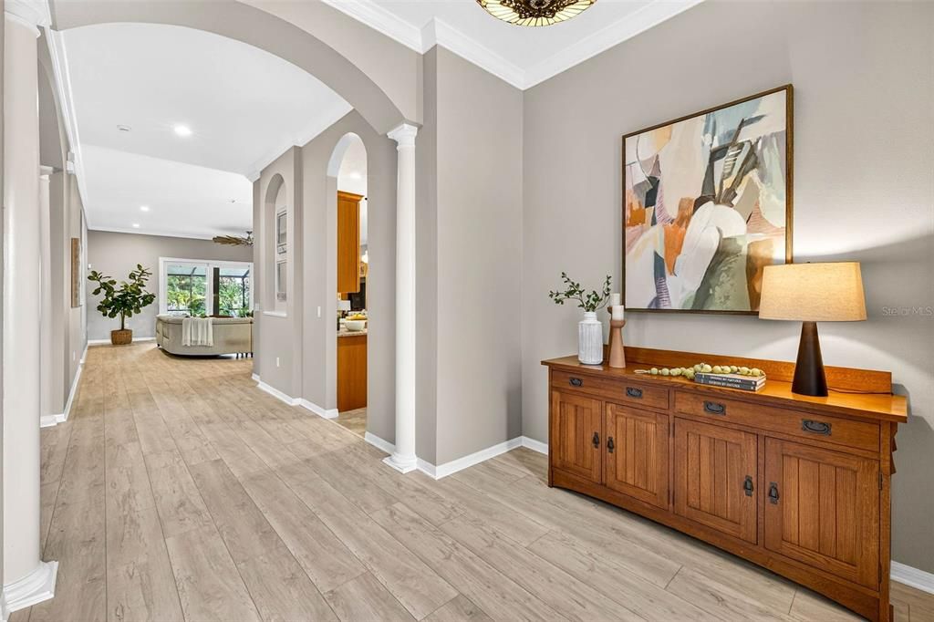 Под контрактом: $682,000 (3 спален, 2 ванн, 2908 Квадратных фут)