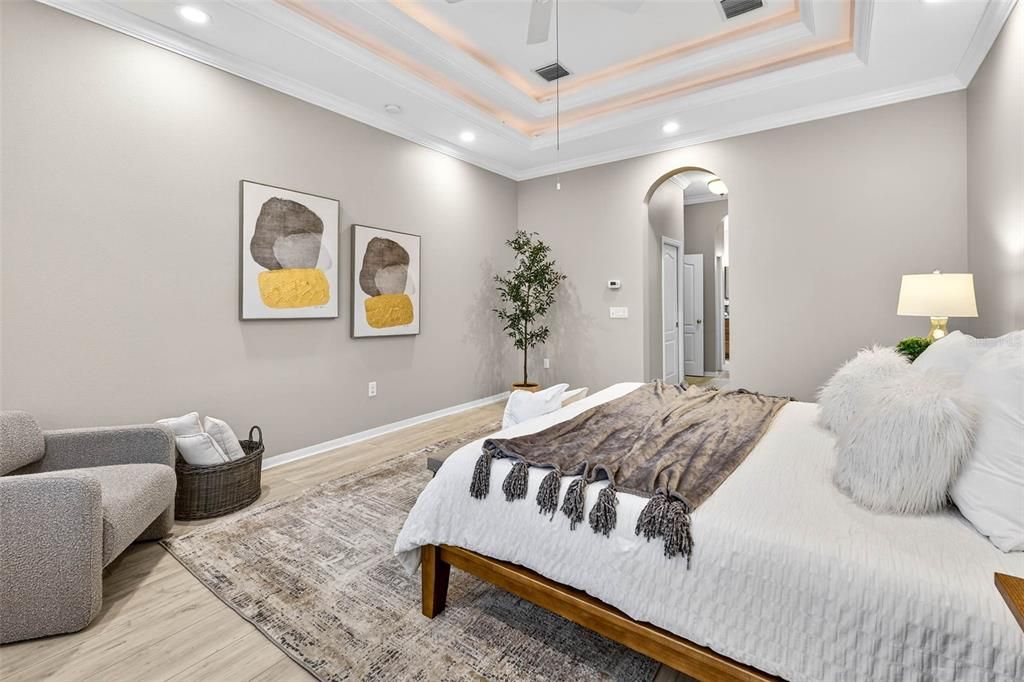 Под контрактом: $682,000 (3 спален, 2 ванн, 2908 Квадратных фут)