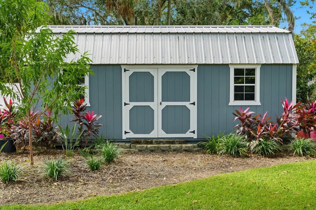 Active With Contract: $389,900 (3 beds, 2 baths, 1329 Square Feet)