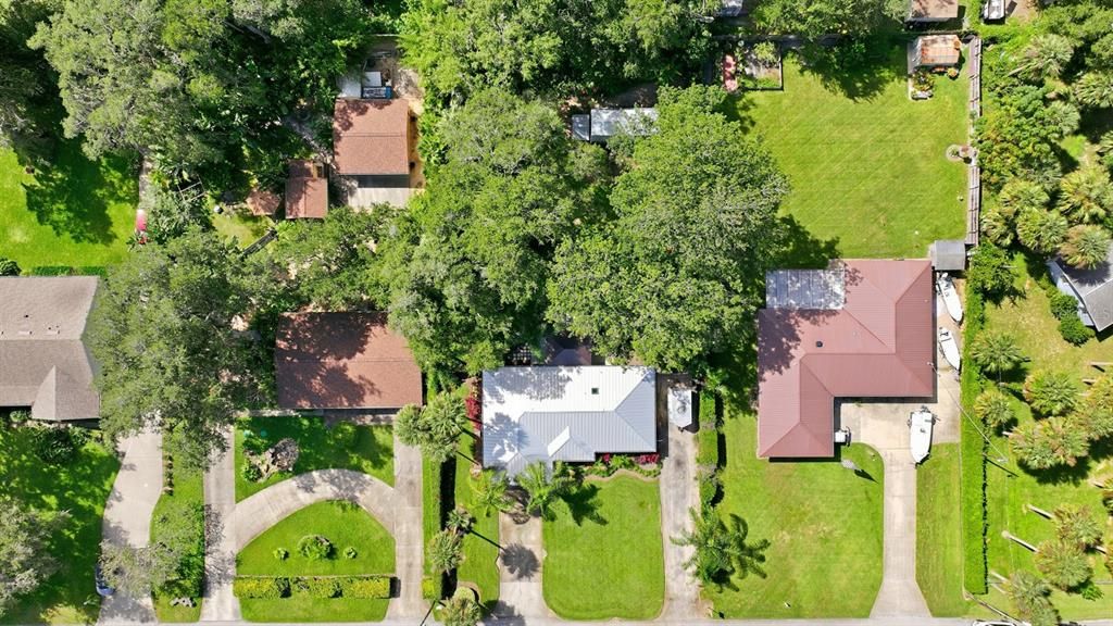 Active With Contract: $389,900 (3 beds, 2 baths, 1329 Square Feet)