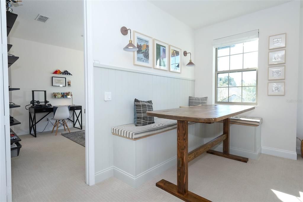 Под контрактом: $1,150,000 (6 спален, 5 ванн, 4858 Квадратных фут)