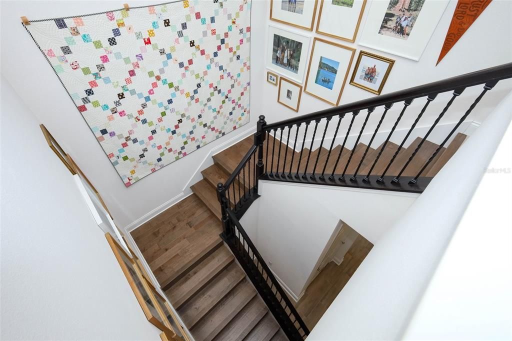 Под контрактом: $1,150,000 (6 спален, 5 ванн, 4858 Квадратных фут)