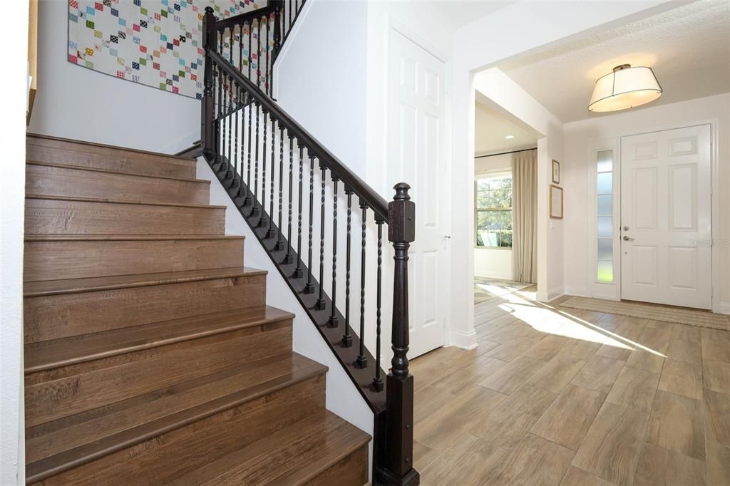 Под контрактом: $1,150,000 (6 спален, 5 ванн, 4858 Квадратных фут)