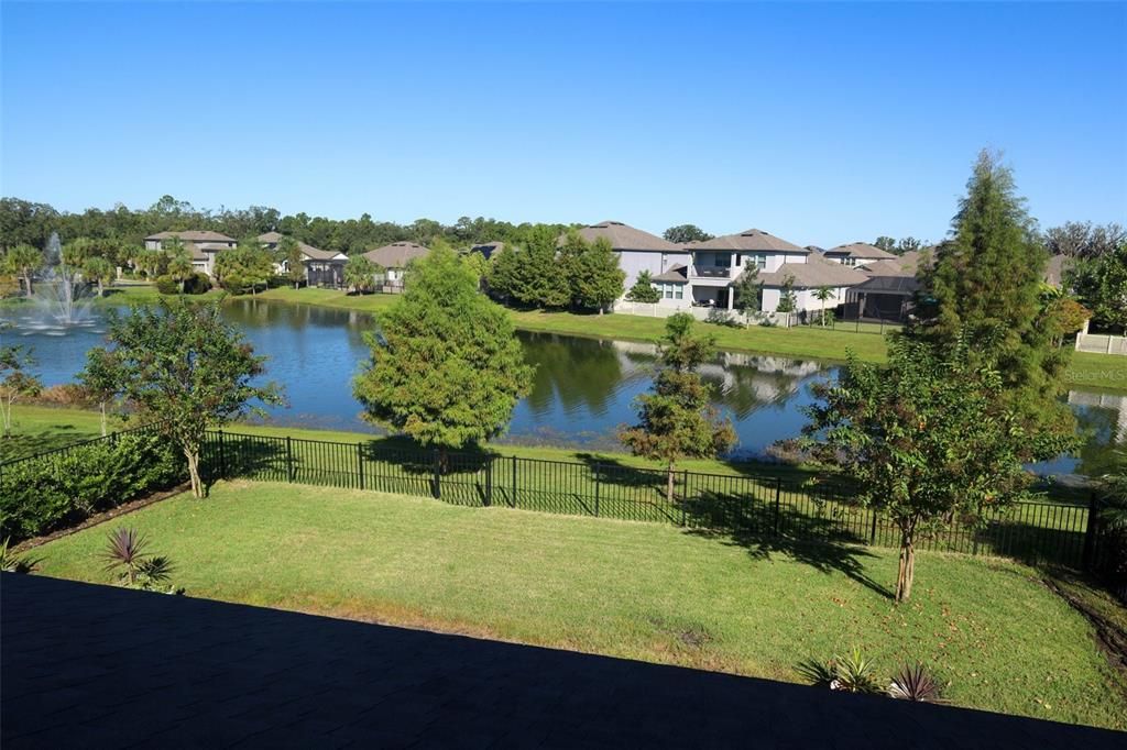 Под контрактом: $1,150,000 (6 спален, 5 ванн, 4858 Квадратных фут)