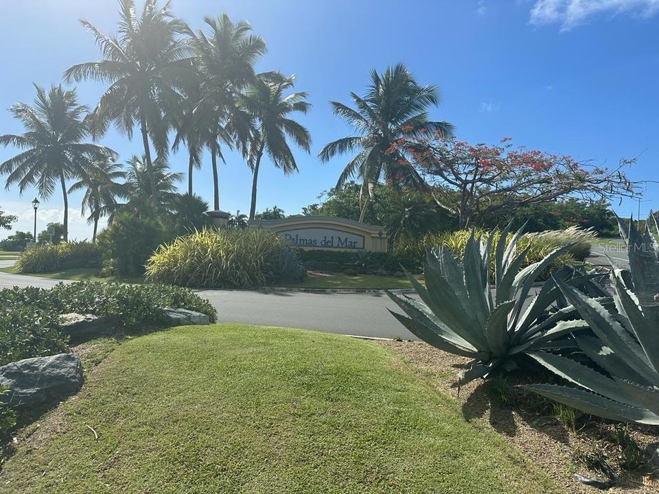 For Sale: $375,000 (2 beds, 2 baths, 1348 Square Feet)