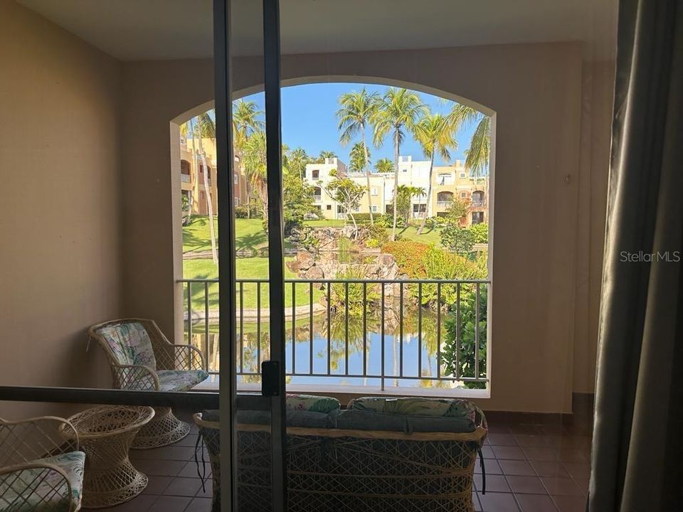 For Sale: $375,000 (2 beds, 2 baths, 1348 Square Feet)