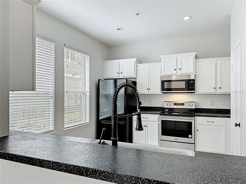 待售: $354,900 (3 贝兹, 2 浴室, 1614 平方英尺)