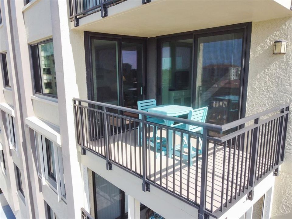 待售: $450,000 (2 贝兹, 2 浴室, 1250 平方英尺)