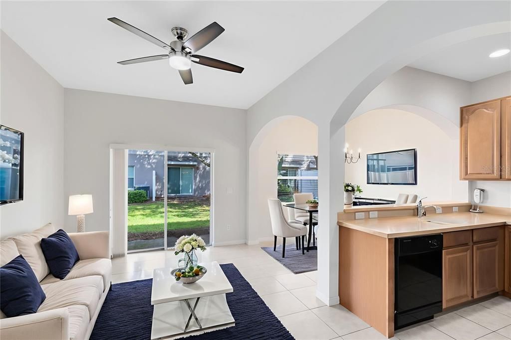 For Sale: $285,000 (2 beds, 2 baths, 1306 Square Feet)