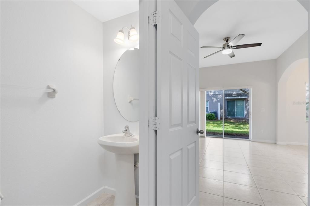 For Sale: $285,000 (2 beds, 2 baths, 1306 Square Feet)