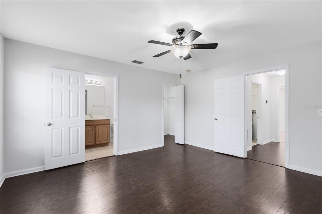 For Sale: $285,000 (2 beds, 2 baths, 1306 Square Feet)