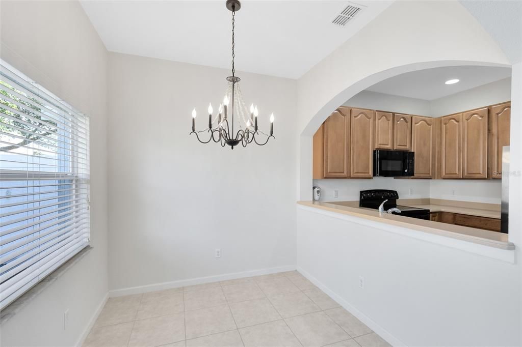 For Sale: $285,000 (2 beds, 2 baths, 1306 Square Feet)