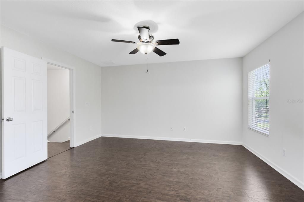 For Sale: $285,000 (2 beds, 2 baths, 1306 Square Feet)