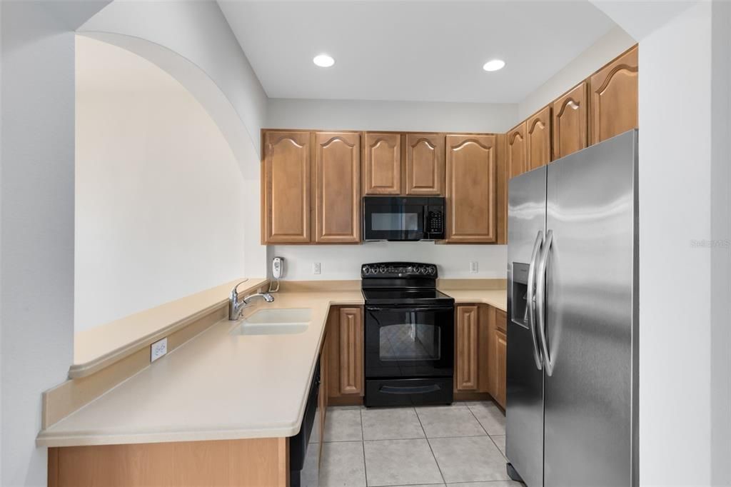 For Sale: $285,000 (2 beds, 2 baths, 1306 Square Feet)