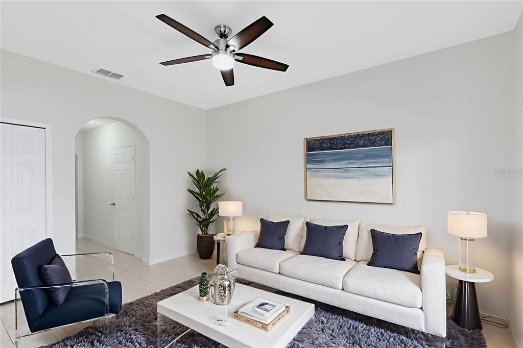 For Sale: $285,000 (2 beds, 2 baths, 1306 Square Feet)