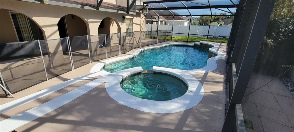 For Sale: $460,000 (4 beds, 2 baths, 2847 Square Feet)