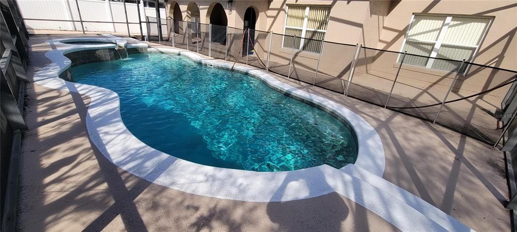 For Sale: $460,000 (4 beds, 2 baths, 2847 Square Feet)